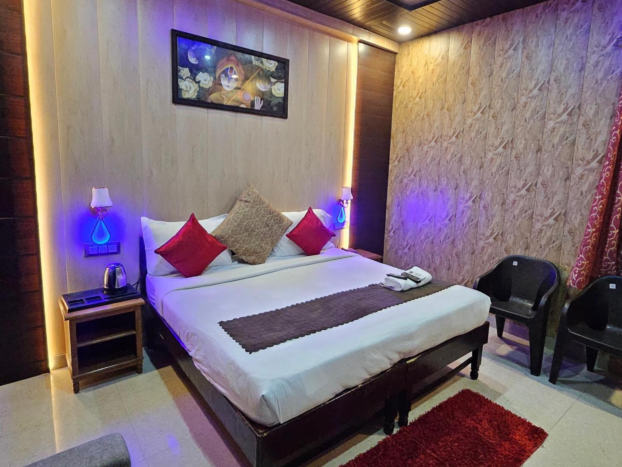 Bundeli Farm Resort & Banquet Orchha Room photo