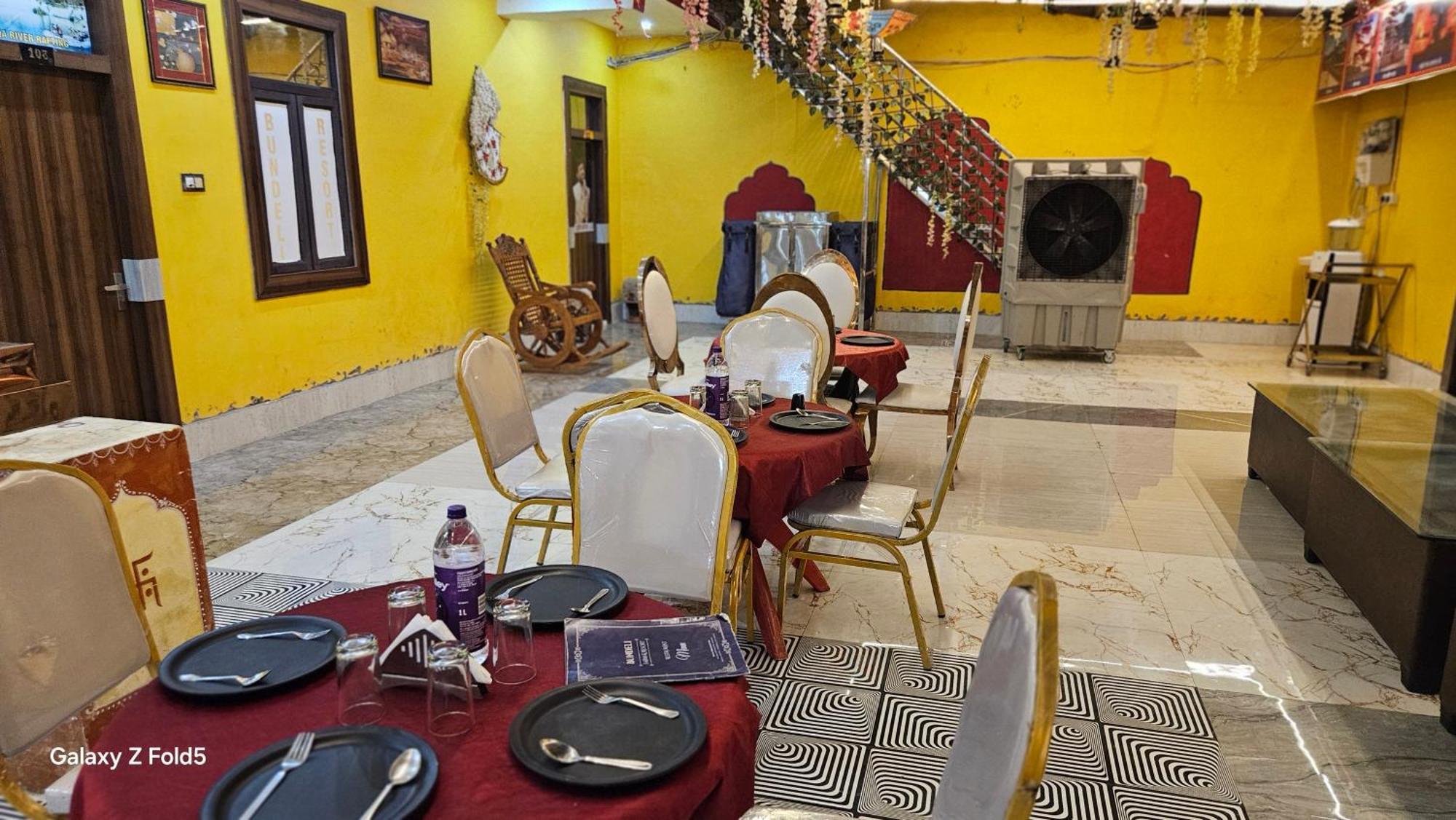 Bundeli Farm Resort & Banquet Orchha Exterior photo