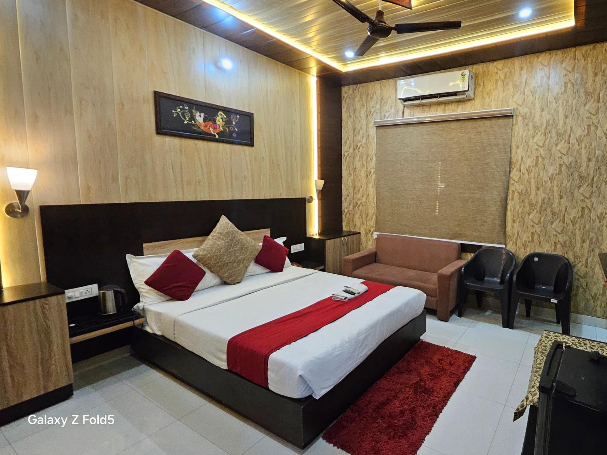 Bundeli Farm Resort & Banquet Orchha Exterior photo