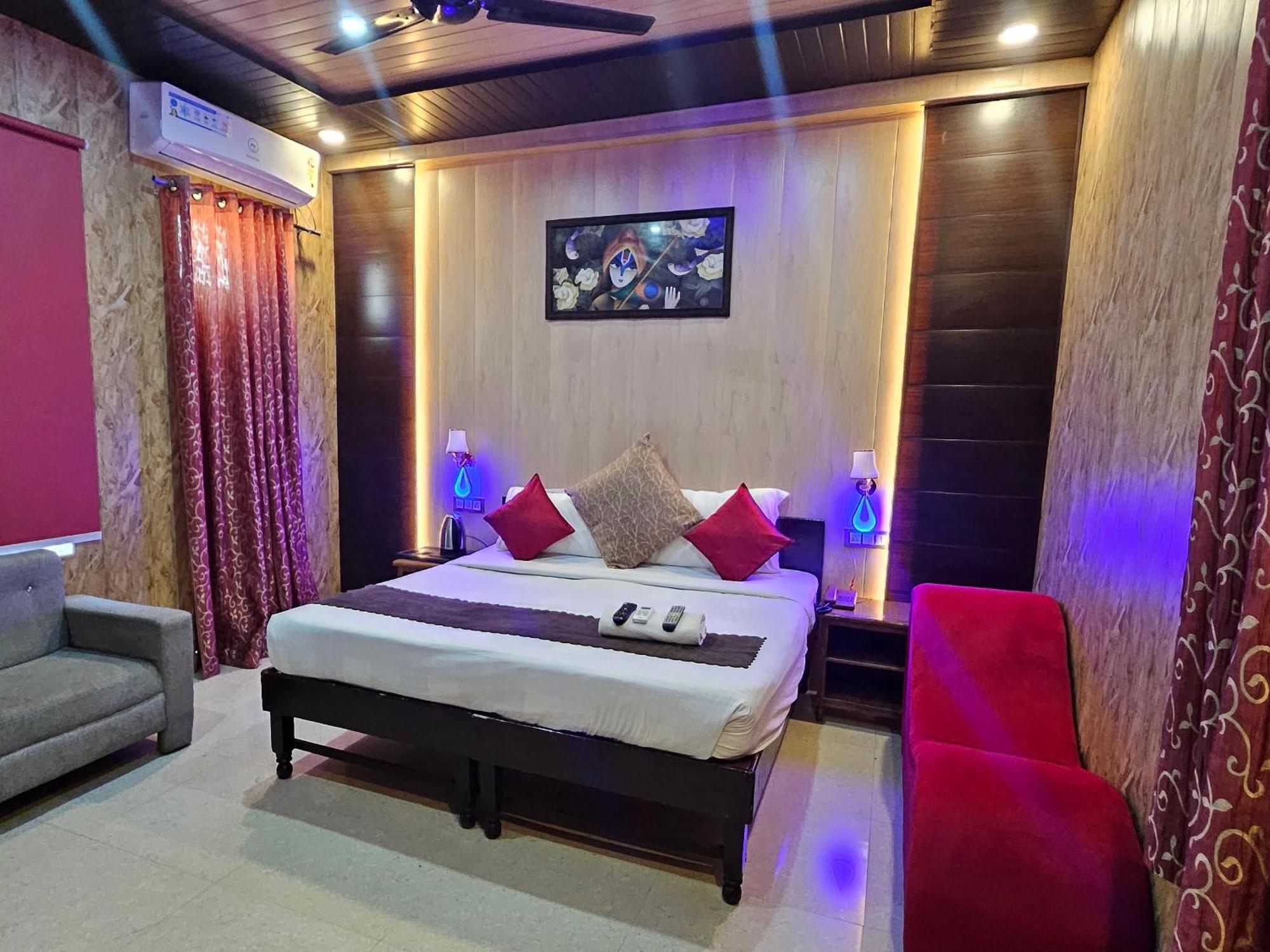 Bundeli Farm Resort & Banquet Orchha Room photo