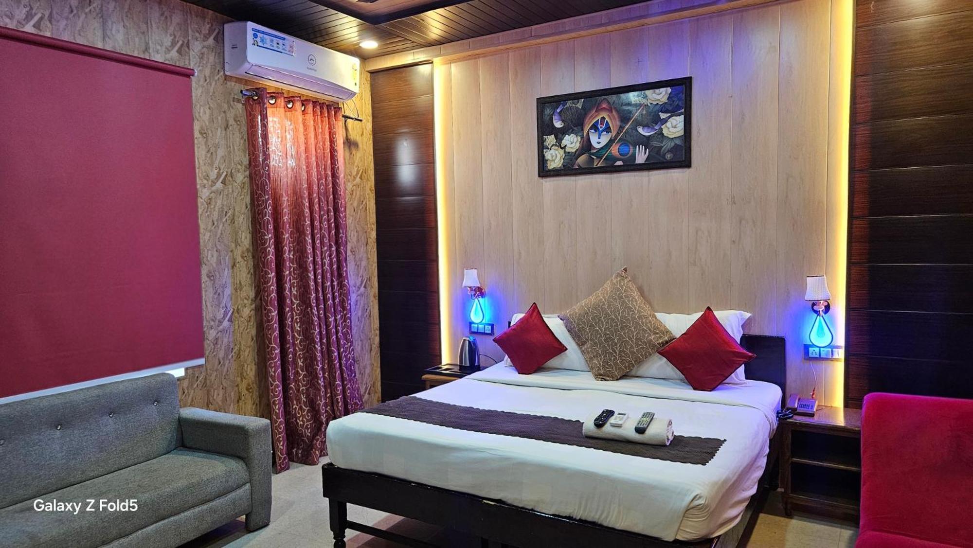Bundeli Farm Resort & Banquet Orchha Exterior photo